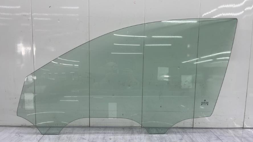 Vitre avant gauche VOLKSWAGEN PASSAT 4 PHASE 1 BREAK Diesel