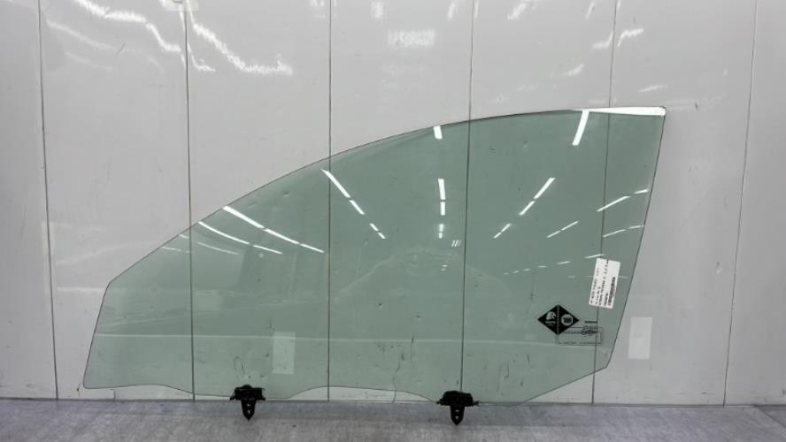 Vitre avant gauche NISSAN PRIMERA 3 Diesel