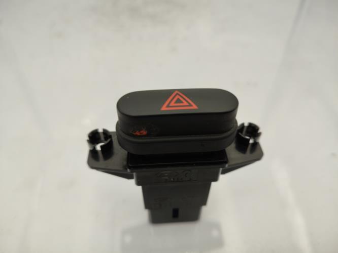 Bouton de warning HYUNDAI I 10 1 PHASE 1 Essence