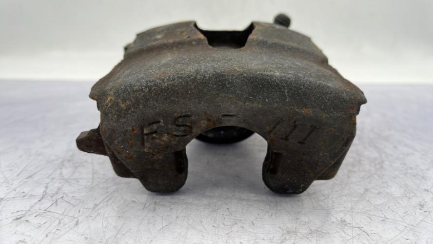 Etrier avant gauche (freinage) VOLKSWAGEN POLO 4 PHASE 1 Diesel