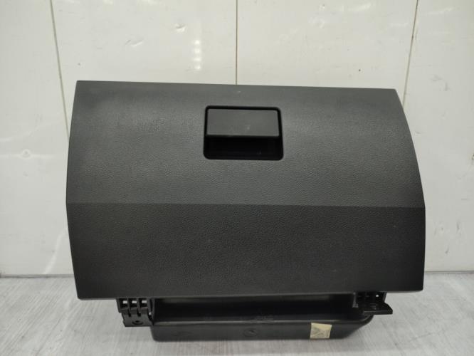 Boite a gants FORD FIESTA 5 PHASE 1 Essence