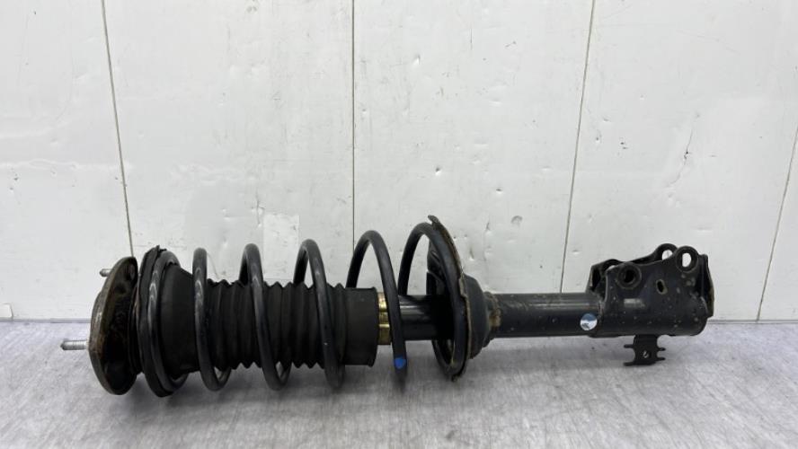 Amortisseur avant gauche TOYOTA YARIS 1 PHASE 2