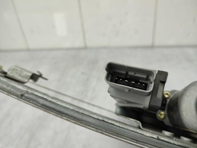 Leve vitre electrique arriere gauche PEUGEOT 307 PHASE 1 BREAK Diesel