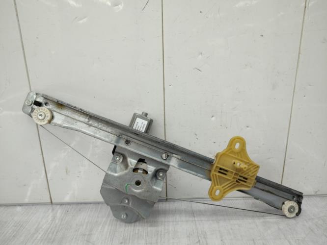 Leve vitre electrique avant gauche RENAULT CLIO 4 PHASE 1 Diesel