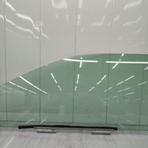 Vitre avant gauche RENAULT CLIO 3 PHASE 2 Essence