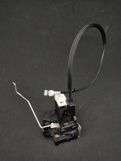 Serrure avant droit RENAULT CLIO 2 PHASE 1