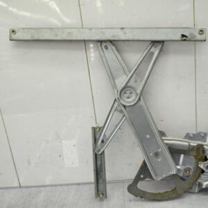 Leve vitre electrique avant droit TOYOTA YARIS 1 PHASE 2 Essence