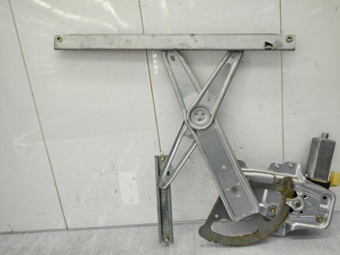 Leve vitre electrique avant droit TOYOTA YARIS 1 PHASE 2 Essence
