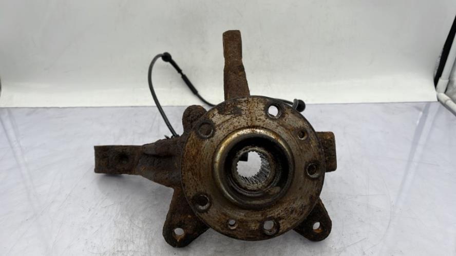 Fusee avant gauche RENAULT KANGOO 2 PHASE 1 Essence