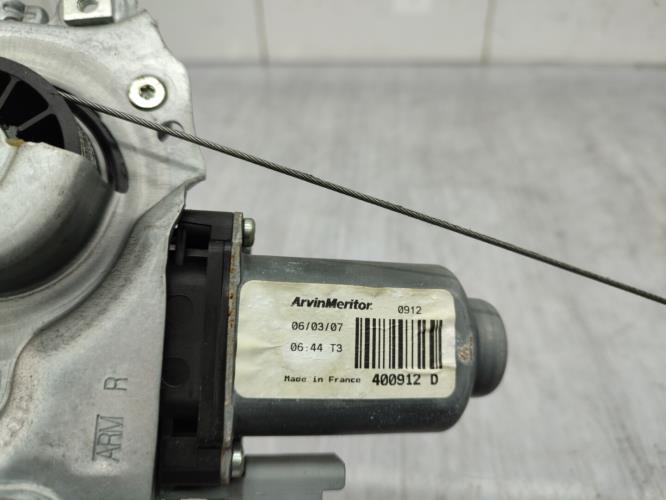 Leve vitre electrique avant droit PEUGEOT 207 PHASE 1 Diesel