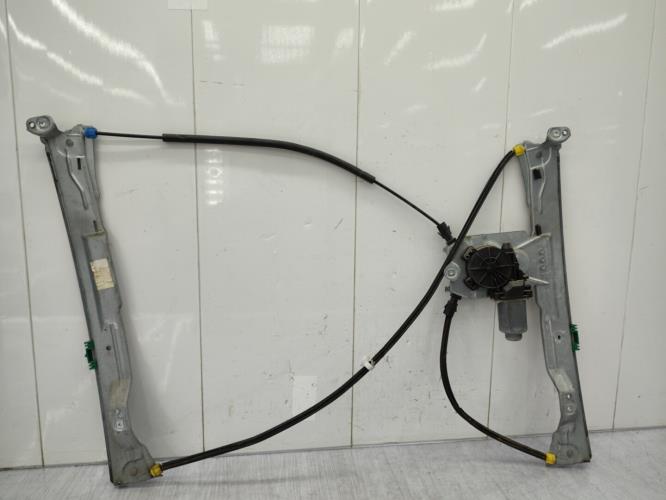 Leve vitre electrique avant gauche RENAULT CLIO 3 PHASE 2 Diesel