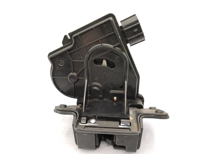 Serrure de coffre TOYOTA AURIS 1 PHASE 2 Essence