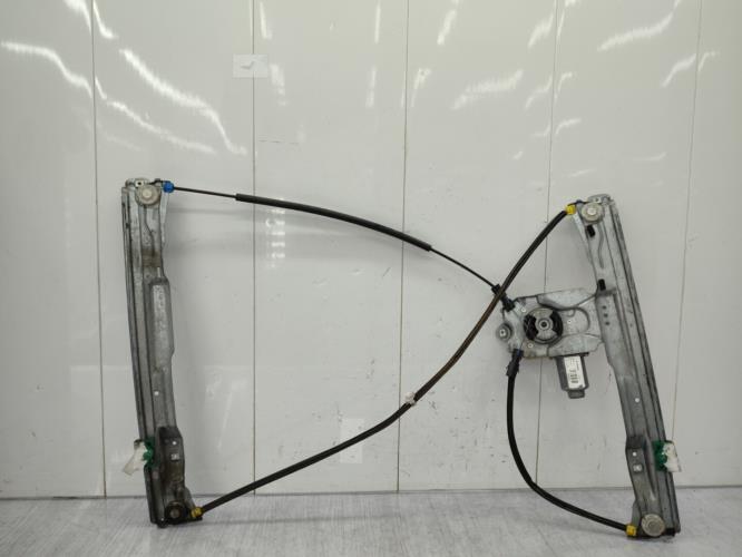 Leve vitre electrique avant droit RENAULT CLIO 3 PHASE 2 Diesel