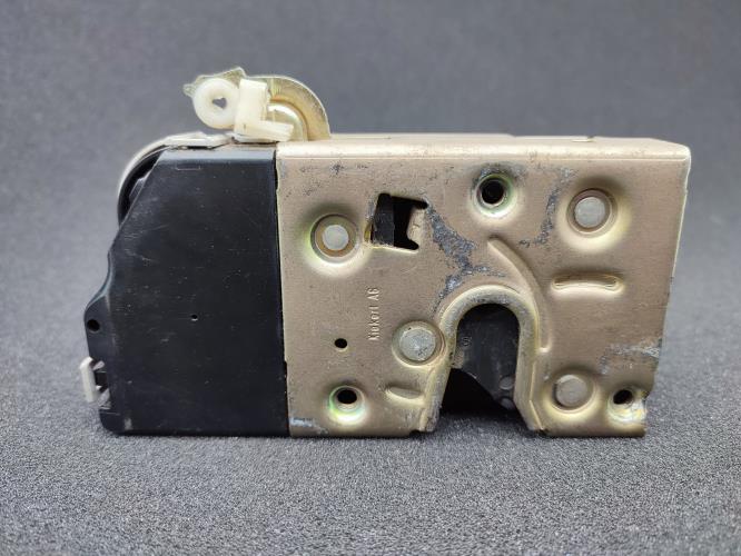 Serrure avant droit CITROEN C5 1 PHASE 1 Essence