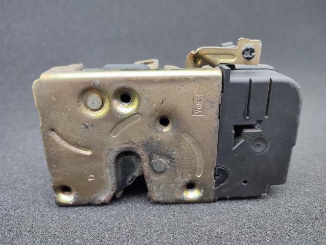 Serrure avant gauche PEUGEOT 206 PHASE 1 Diesel