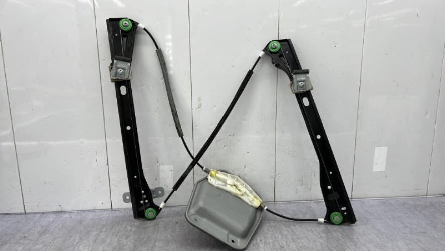 Leve vitre electrique avant droit VOLKSWAGEN GOLF 5 Diesel