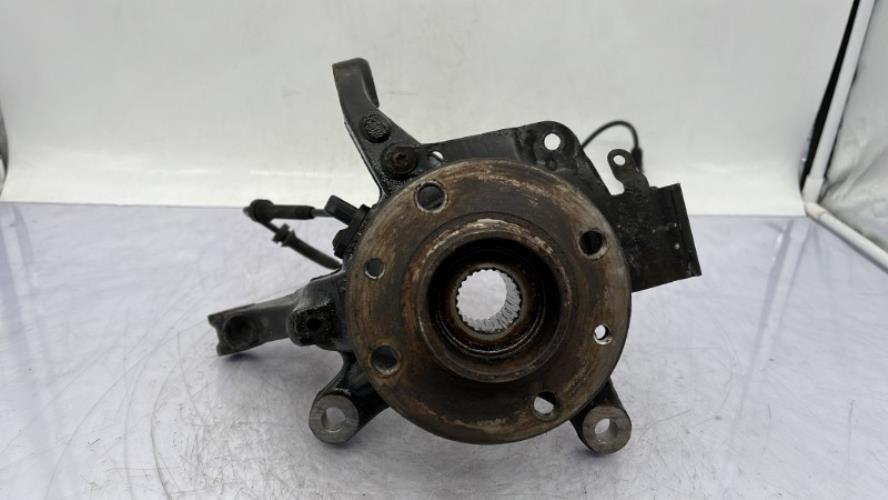 Fusee avant gauche RENAULT CAPTUR 1 PHASE 1 Diesel