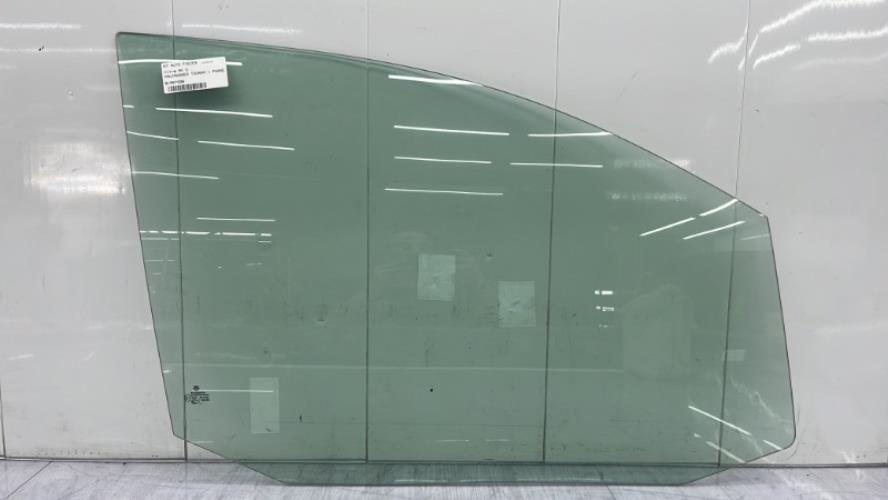 Vitre avant droit VOLKSWAGEN TOURAN 1 PHASE 2 Diesel