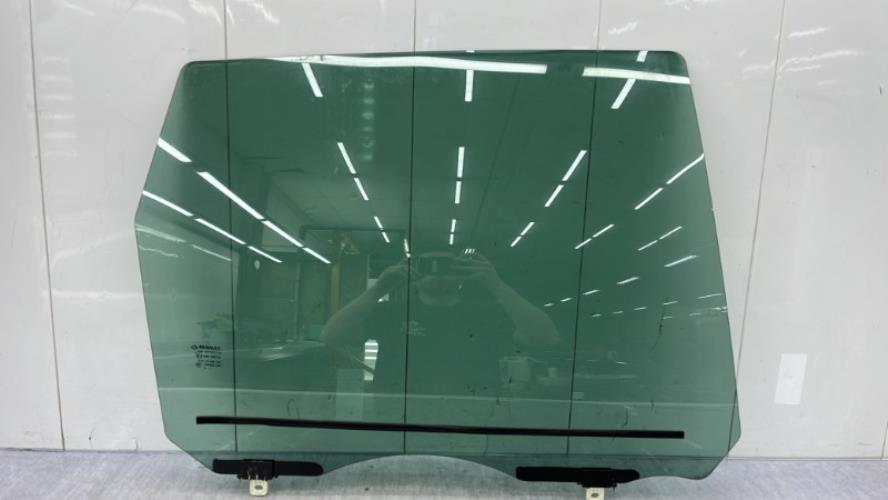 Vitre arriere droit RENAULT SCENIC 3 PHASE 3 Diesel