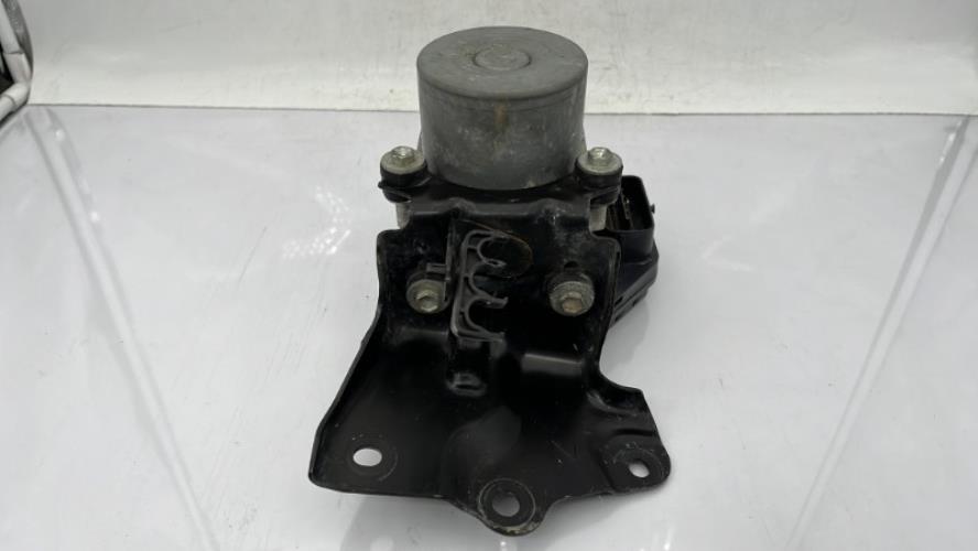 Bloc ABS (freins anti-blocage) TOYOTA RAV4 3 PHASE 3 Diesel
