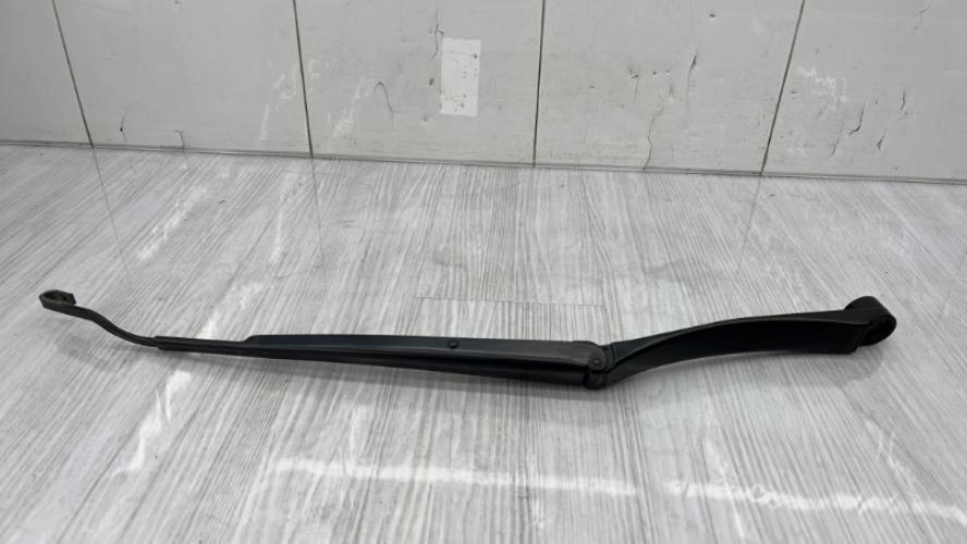 Bras essuie glace avant droit TOYOTA RAV4 3 PHASE 3 Diesel