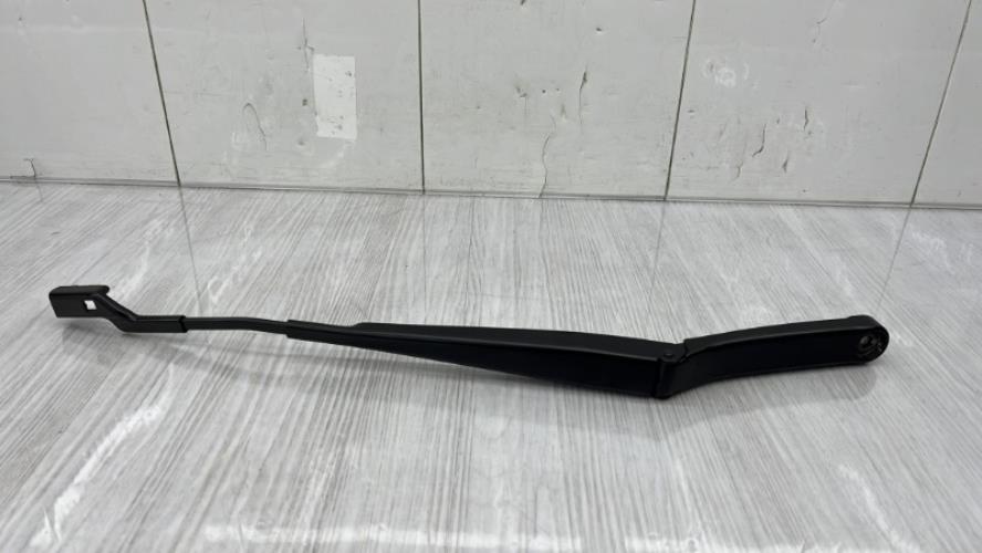Bras essuie glace avant gauche VOLKSWAGEN PASSAT 6 Essence