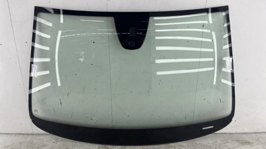 Pare brise VOLKSWAGEN PASSAT 6 Essence