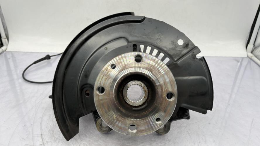 Fusee avant gauche RENAULT CLIO 5 PHASE 1 Essence