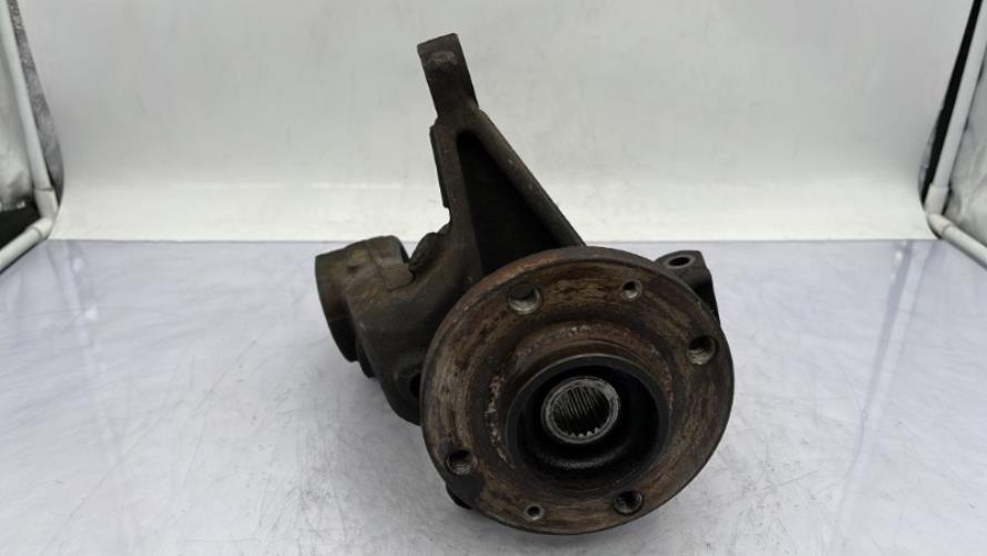 Fusee avant gauche PEUGEOT 206 PHASE 1 Essence