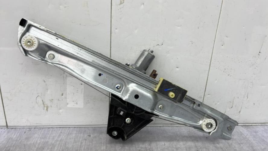 Leve vitre electrique arriere gauche DACIA SANDERO 3 Essence