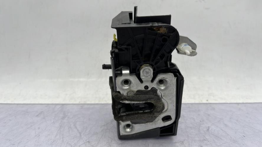 Serrure arriere gauche DACIA SANDERO 3 Essence