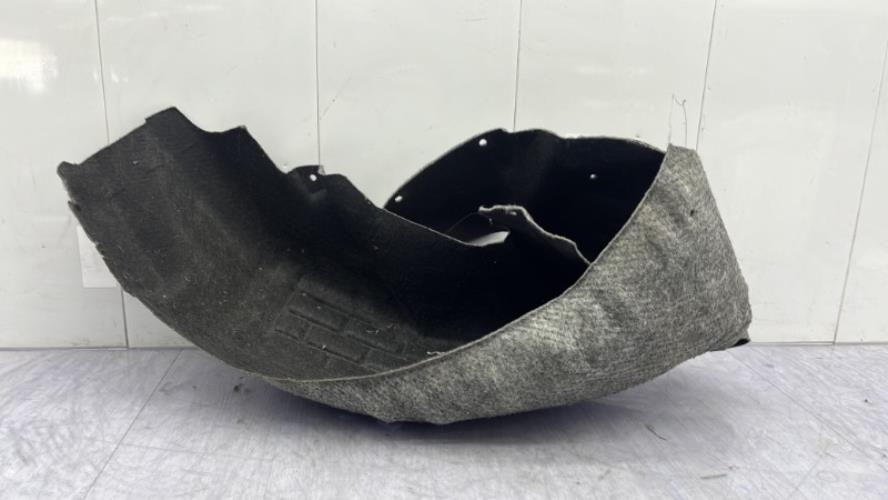 Pare boue arriere droit FORD FIESTA 6 PHASE 2 Essence