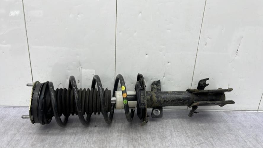 Amortisseur avant droit FORD FIESTA 6 PHASE 2 Essence