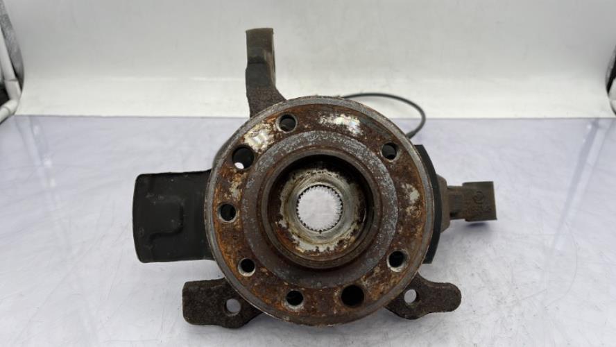 Fusee avant droit OPEL ASTRA H GTC PHASE 1 Diesel