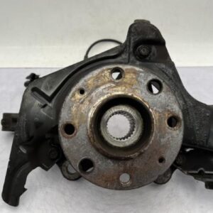 Fusee avant gauche OPEL CORSA D PHASE 1 Diesel