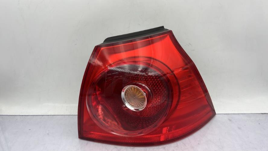 Feu arriere principal droit (feux) VOLKSWAGEN GOLF 5 Essence