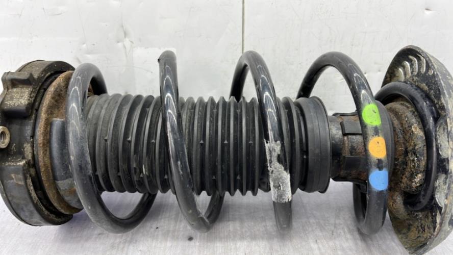 Amortisseur avant droit VOLKSWAGEN GOLF 5 Essence