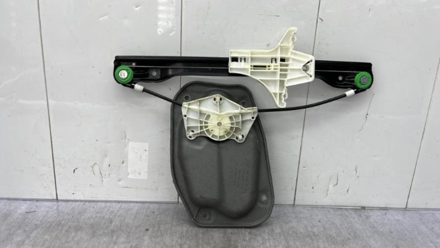 Leve vitre electrique arriere droit VOLKSWAGEN GOLF 5 Essence