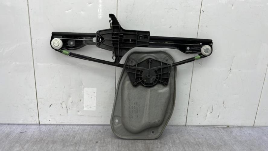 Leve vitre electrique arriere gauche VOLKSWAGEN GOLF 5 Essence