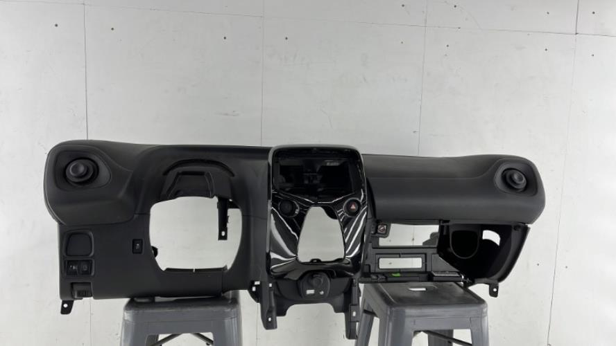 Tableau de bord CITROEN C1 2 Essence