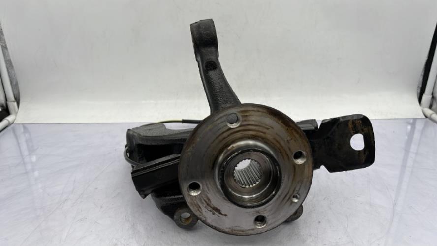 Fusee avant gauche CITROEN C1 2 Essence