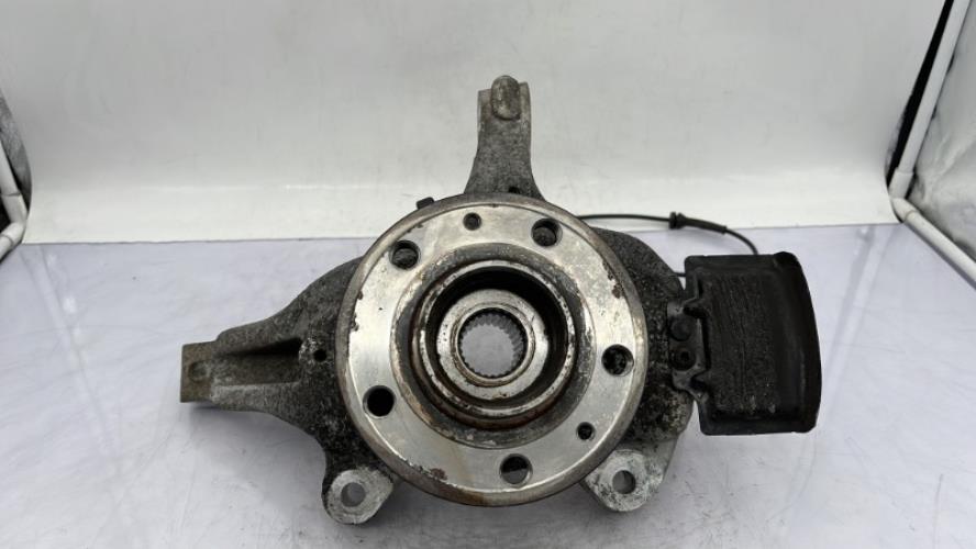 Fusee avant gauche RENAULT LAGUNA 3 PHASE 2 BREAK Diesel
