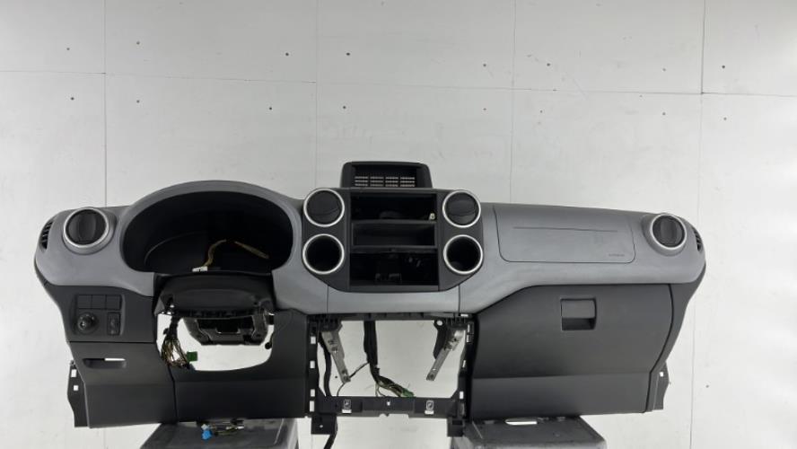 Tableau de bord CITROEN BERLINGO 2 PHASE 1 Diesel