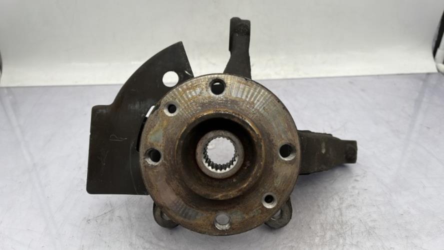 Fusee avant droit NISSAN MICRA 5 Essence