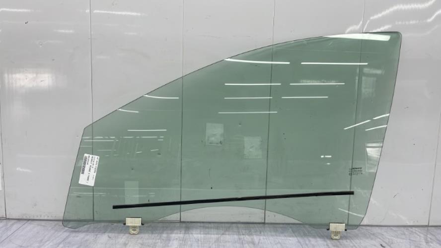 Vitre avant gauche RENAULT MEGANE 3 PHASE 1 Diesel