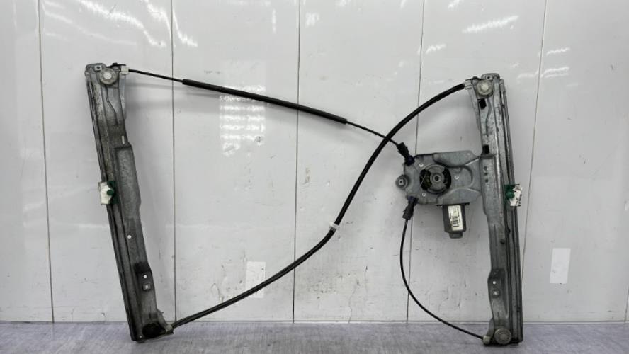 Leve vitre electrique avant droit RENAULT CLIO 3 PHASE 1 Diesel
