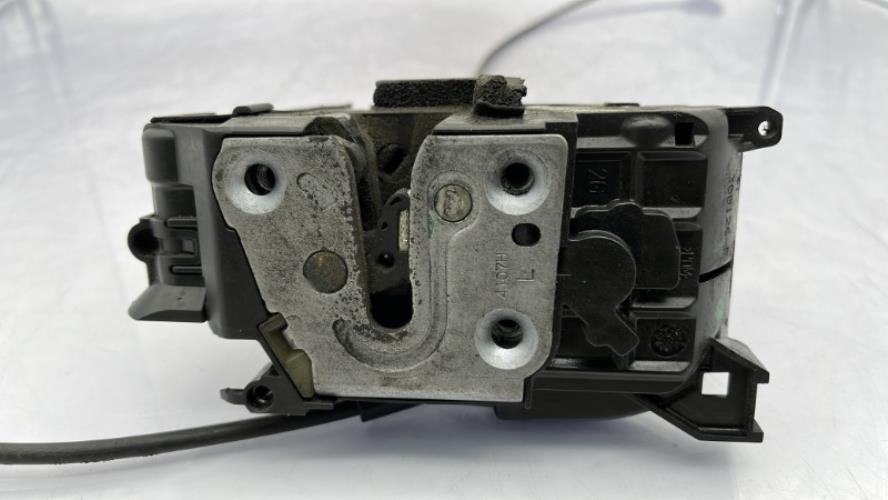 Serrure avant gauche RENAULT CLIO 3 PHASE 1 Diesel