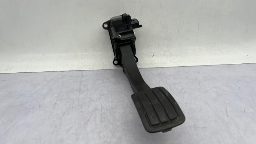 Pedale d'accelerateur PEUGEOT 308 2 SW PHASE 2 BREAK Diesel