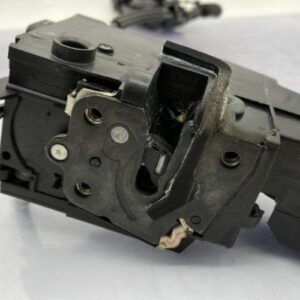 Serrure avant droit PEUGEOT 308 2 SW PHASE 2 BREAK Diesel