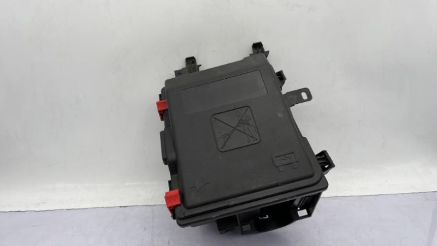 Boite à fusibles PEUGEOT 308 2 SW PHASE 2 BREAK Diesel